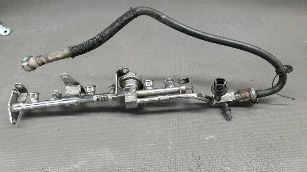 1X4E-9F792-AC Listwa wtryskowa Jaguar X S-Type 3,0