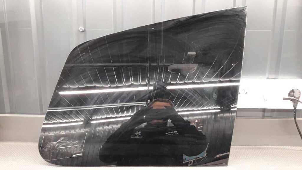 Szyba karoseryjna prawy tył Ford C-Max MK1 03-07r