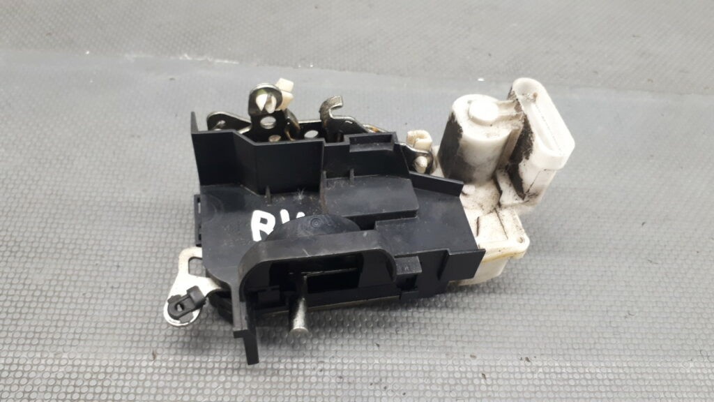 Zamek drzwi prawy przod Fiat Punto II 6pin