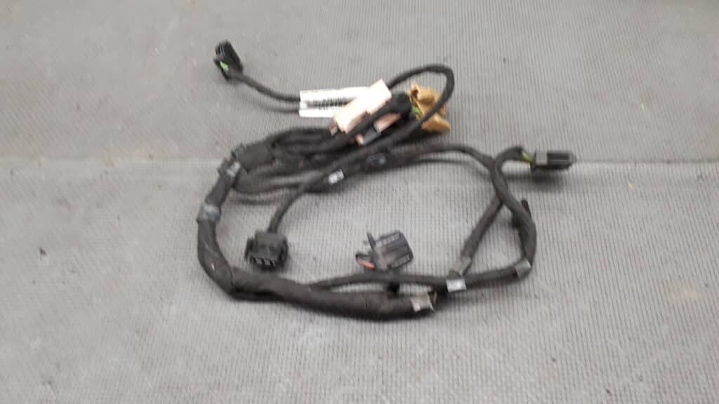 6L6971013C Instalacja tylnej klapy Seat Ibiza III 6L 01-08r