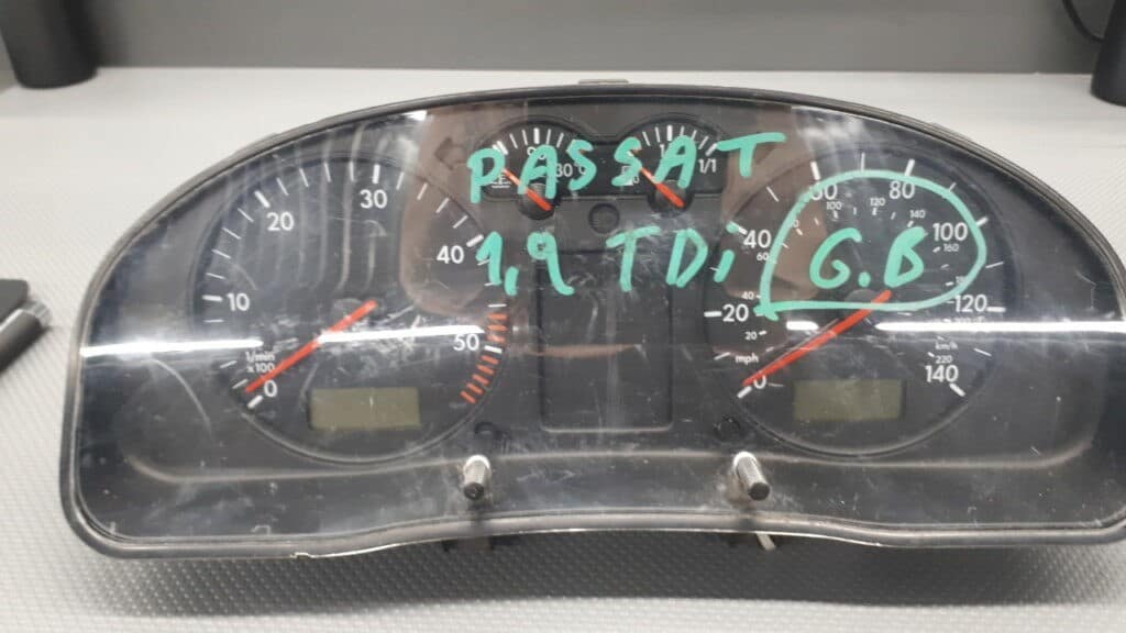 3B0919911 licznik zegar VW PASSAT B5 1.9TDI ANGLIK