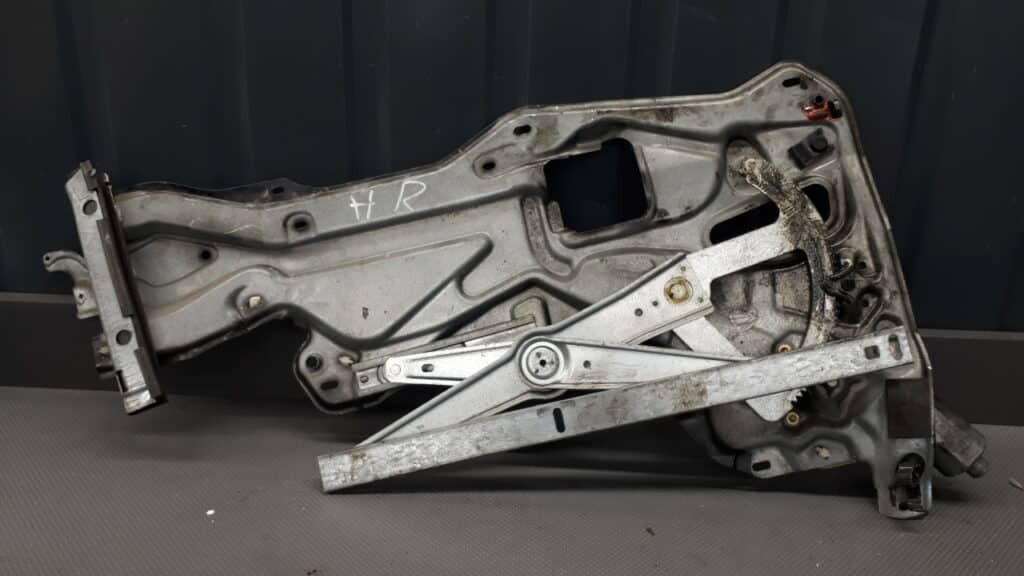 mechanizm szyby prawy tył Renault Laguna I