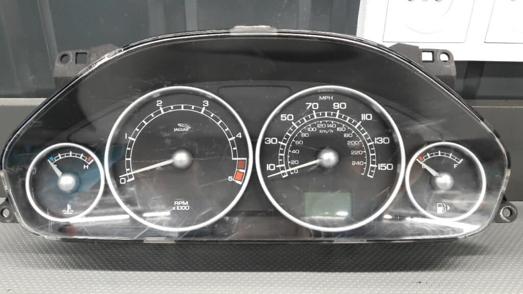 4X4F-10849-HD Licznik Jaguar X-Type 2,0 TDI 04R Anglik