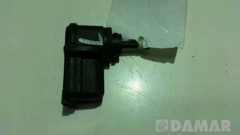 97KG13K198BC silniczek regulacji lampy FORD KA