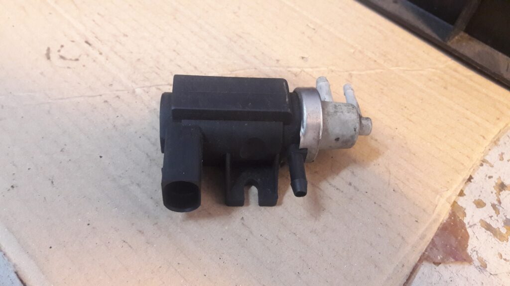 1J0906627A Zawor podcisnienia VW Passat B5 1.9TDI
