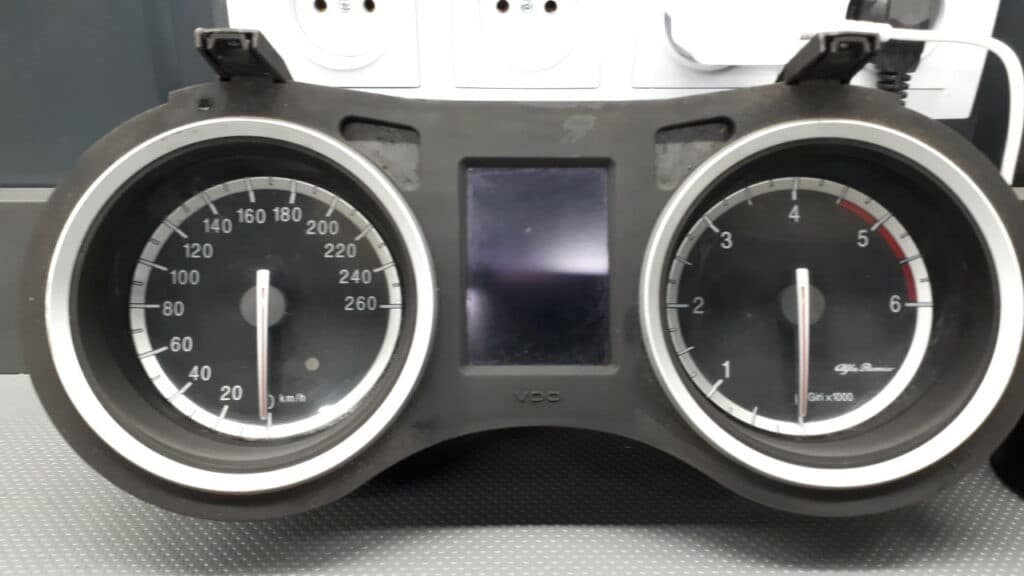 56079251 Licznik zegar Alfa Romeo 159 1.9 8V JTDm