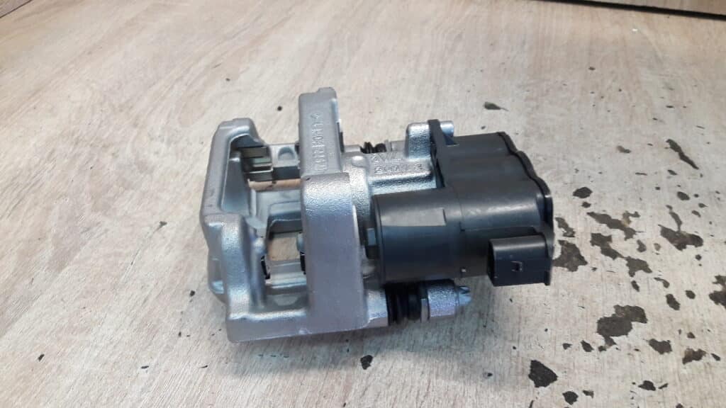 9819059380 Zacisk lewy tył OPEL GRANDLAND PARTNER IV NOWE