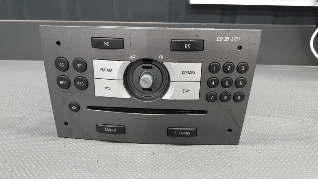 13255557 Radio Opel B Zefira 09r