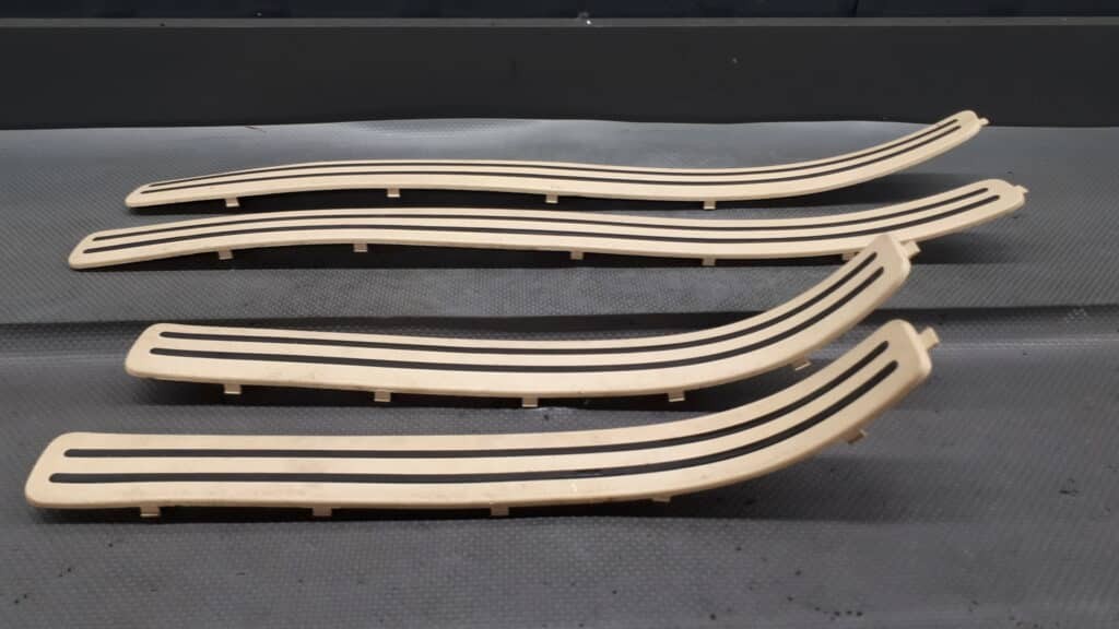 7L0853794 Oslony listwy progowe VW Touareg