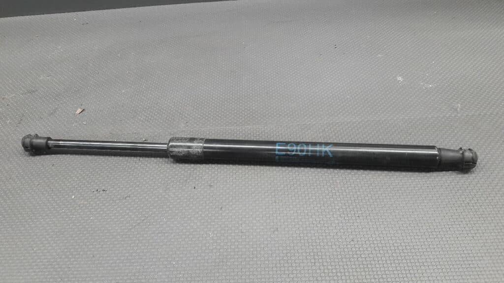 7250308 Siłownik klapy BMW E90 Lift