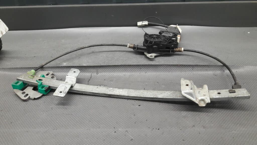 0130821631 mechanizm szyby lewy tyl Renault Espace III 95r