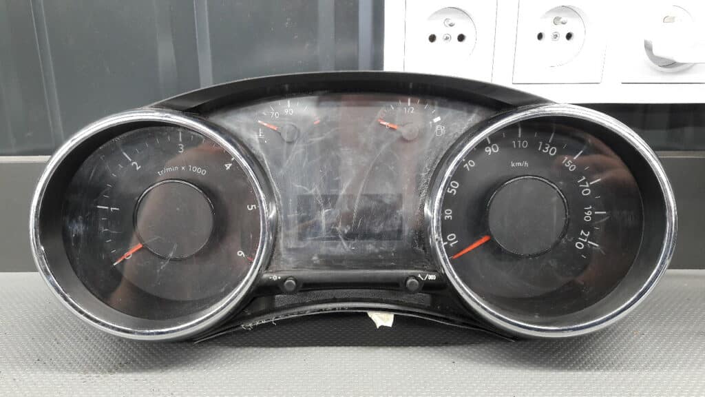9666625680 Licznik Peugeot 5008 1,6 HDI 10r