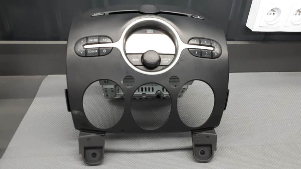 14797629 radio Mazda II 1.3 07r