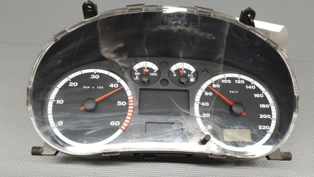 88311292 licznik zegar Seat Ibiza 1.6 Benzyna 01r