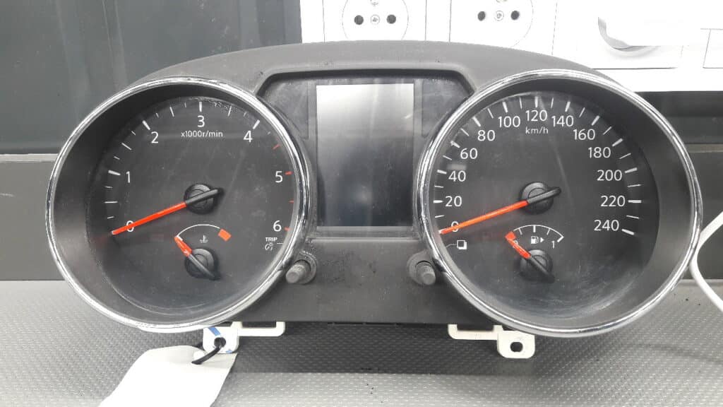 24810BR30A Licznik Qashqai J10 LIFT 12-13r 1.5 DCI