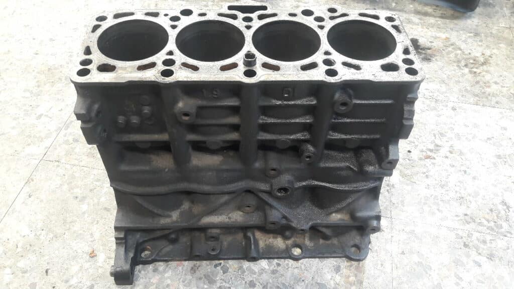 038103021C Blok silnika VW GOLF IV 1.9 SDI AGP
