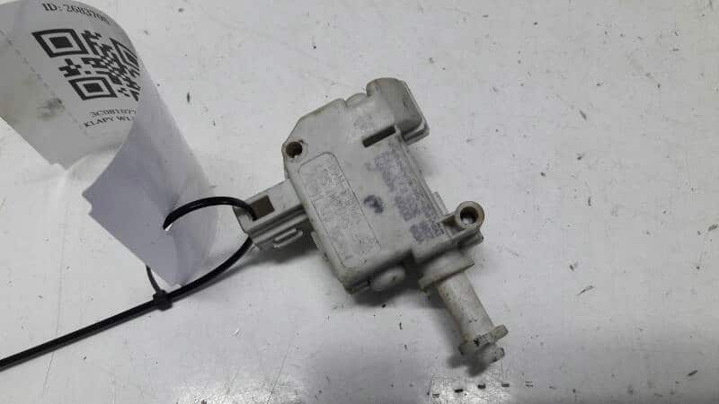3C0810773 siłownik klapki wlewu VW PASSAT B6