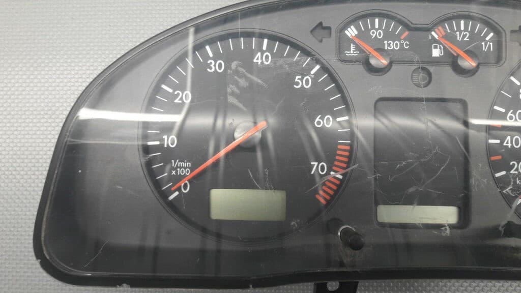 3B0920802E Licznik zegar VW Passat B5 Automat