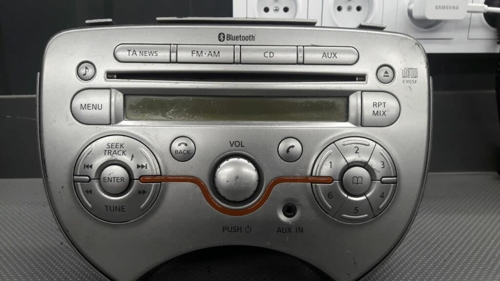 28185-1HA0A Radio nissan micra k13 10-14