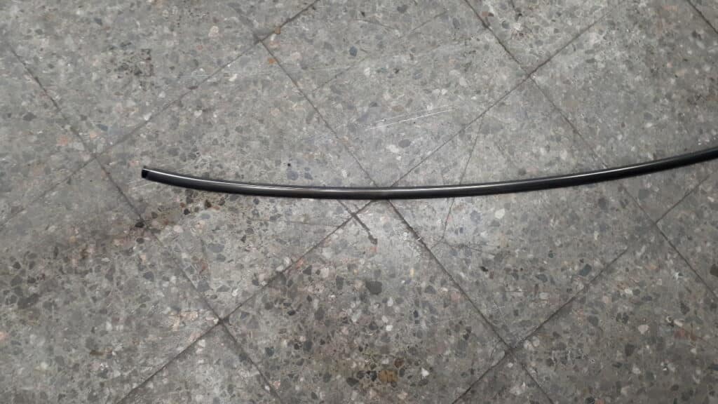 Listwa szyby przód Mercedes CKL W208