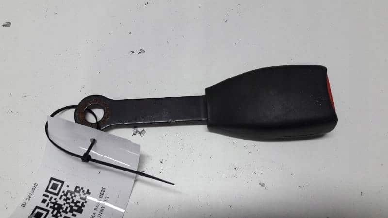 G3243 ZAPINKA PASA BEZP NISSAN SUNNY B13