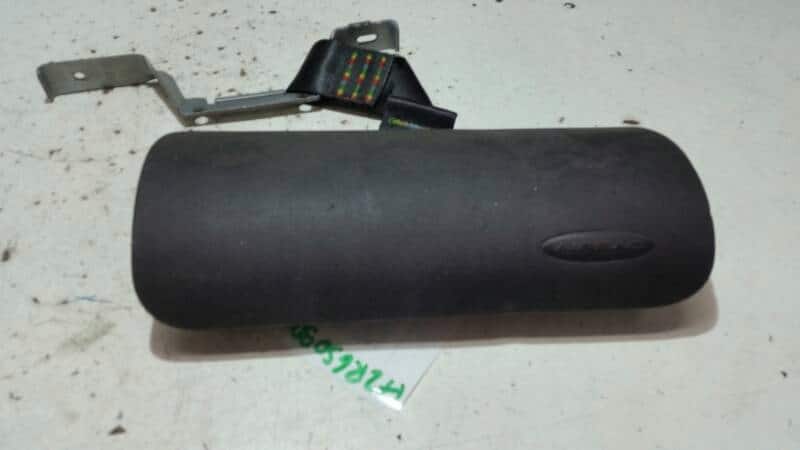 1M1880497A ZASLEPKA AIRBAG PASAZERA TOLEDO II