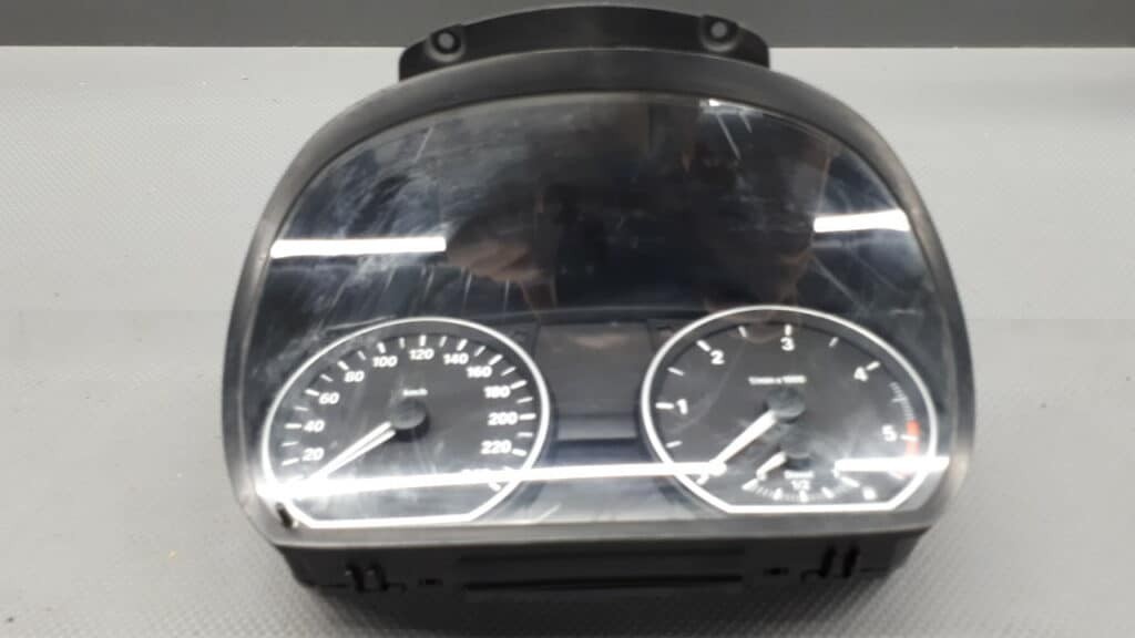9187330 Licznik zegar BMW 1 E87 LIFT