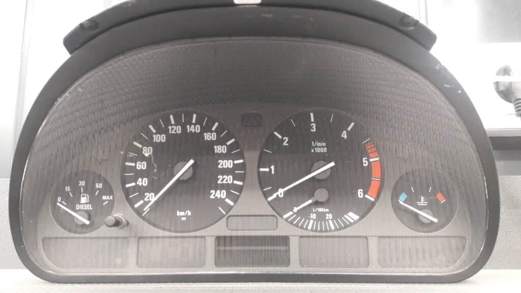 6907018 Licznik zegary bmw 5 E39 2.0 diesel