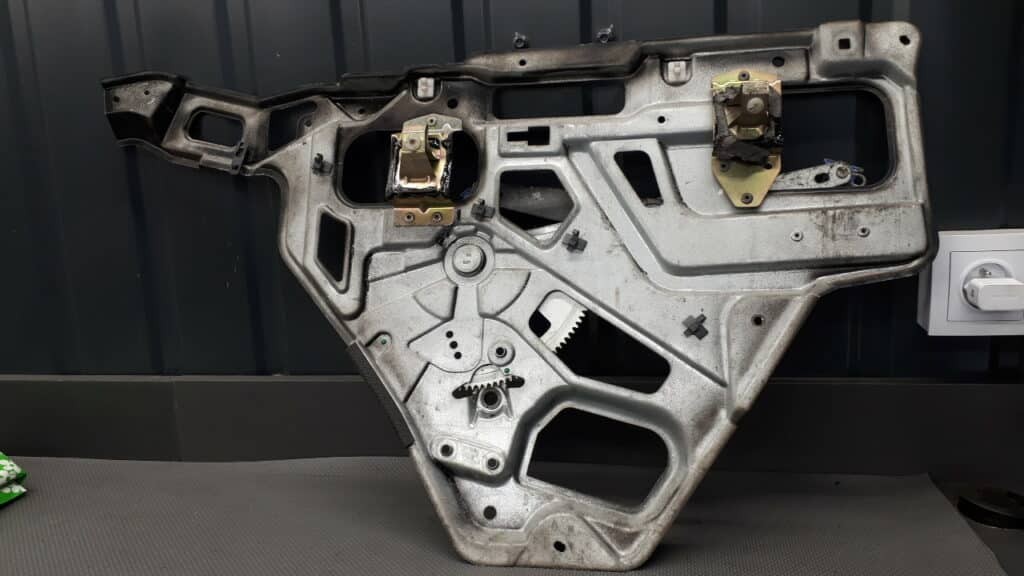 mechanizm szyby lewy tył Range Rover II P38