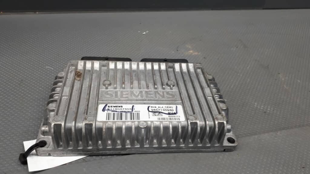 S118047505 Sterownik Silnika Peugeot 307 1.4b