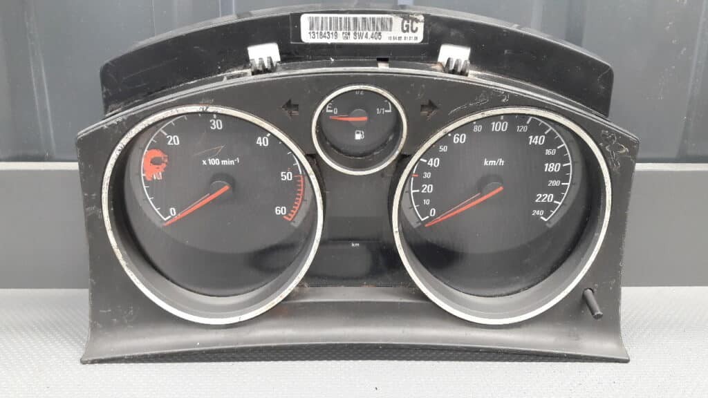 13184319 licznik Opel Astra III H 05r