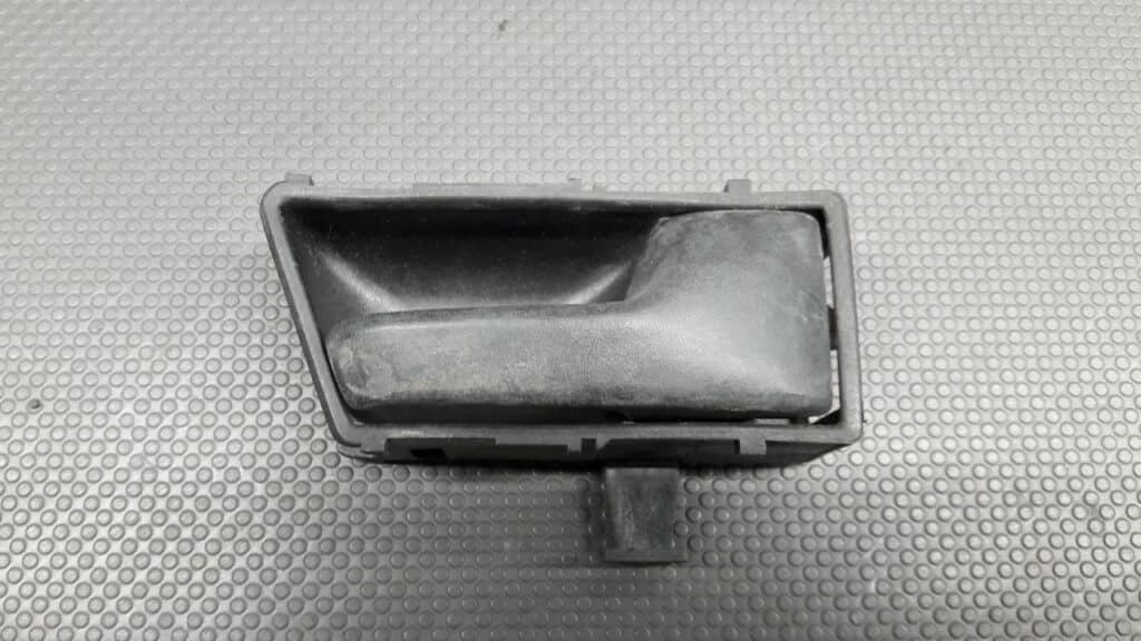 321837236A  klamka wewnetrzna  drzwi lewy przod VW CORADOO