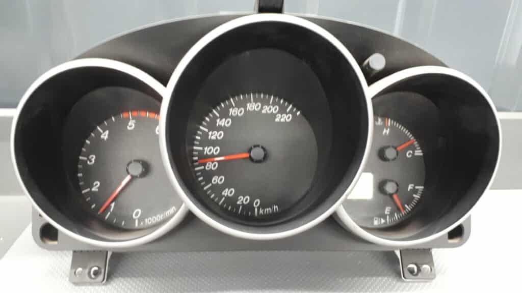 4TBN9JB licznik zegary Mazda 3 1.6 CRDT 03-09