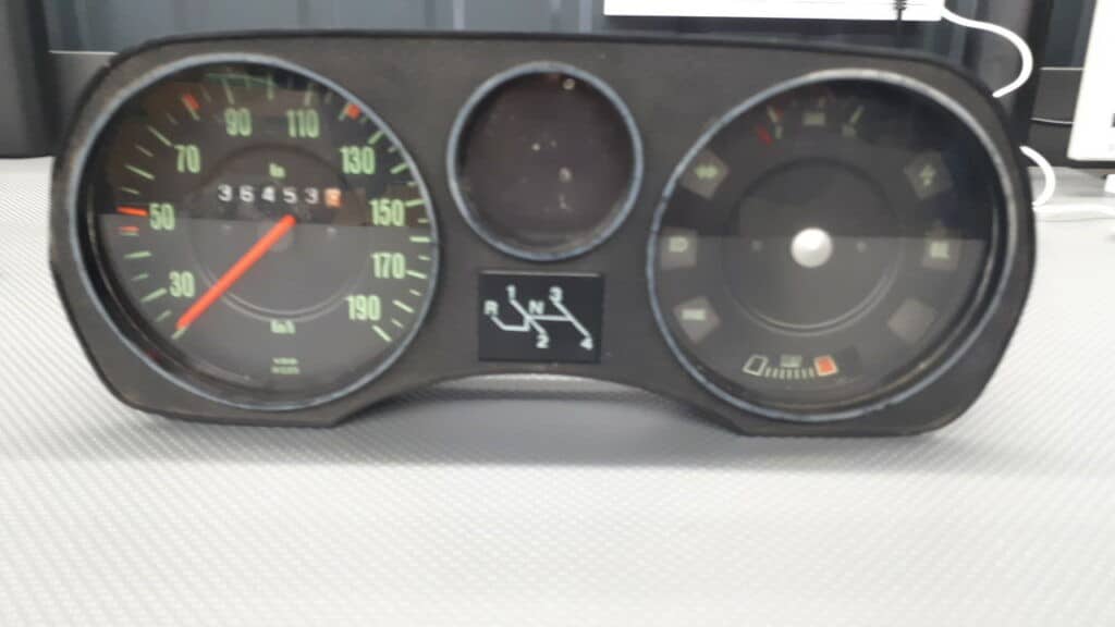 825919033N licznik zegar  AUDI 80 PASSAT B1 76r