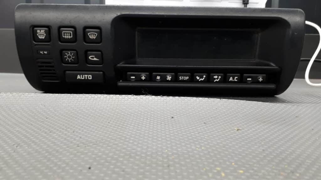 7700839686 Panel klimatyzacj Renault Safrane 97r