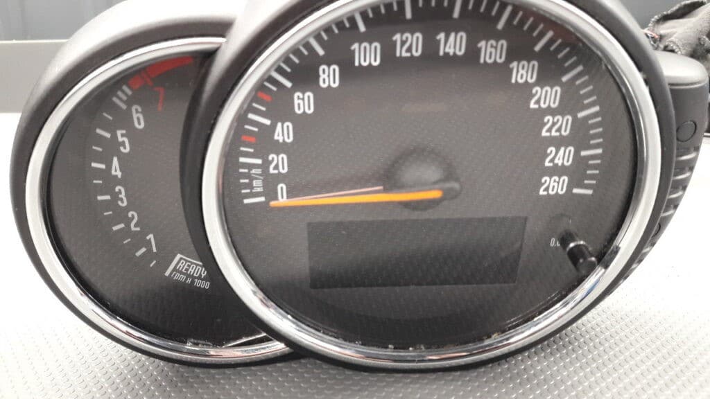 9129945 Licznik zegar Mini 2015 1.5 Benzyna