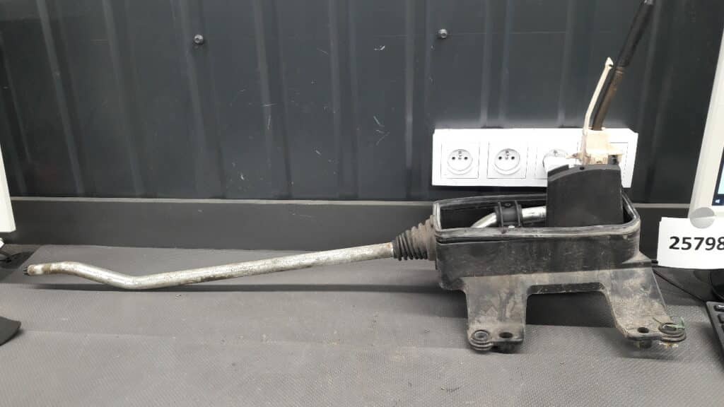 Lewarek zmiany biegów Opel Corsa D 1,3
