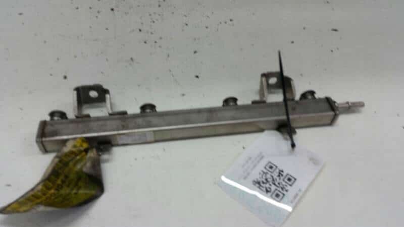 6M8G9D280AA LISTWA WTRYSKOWA MAZDA 5 2.0 BENZYNA