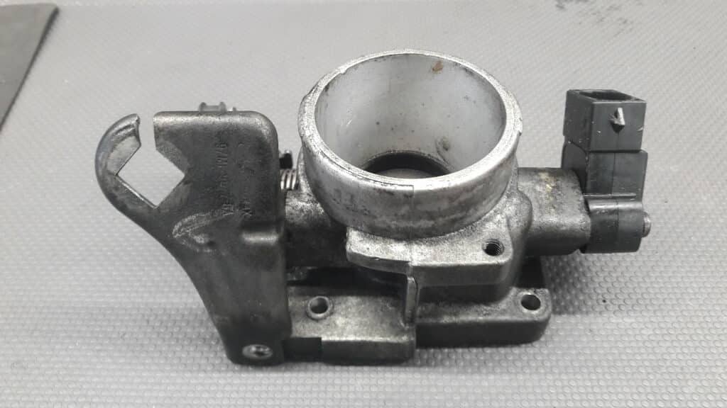 97MF9677BA Przepustnica  FORD FIESTA MK4 1.4 i