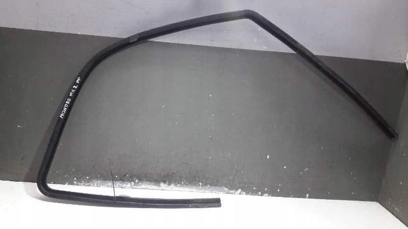 RAMA USZCZELKA DRZWI PRAWY PRZOD FORD MONDEO MK2