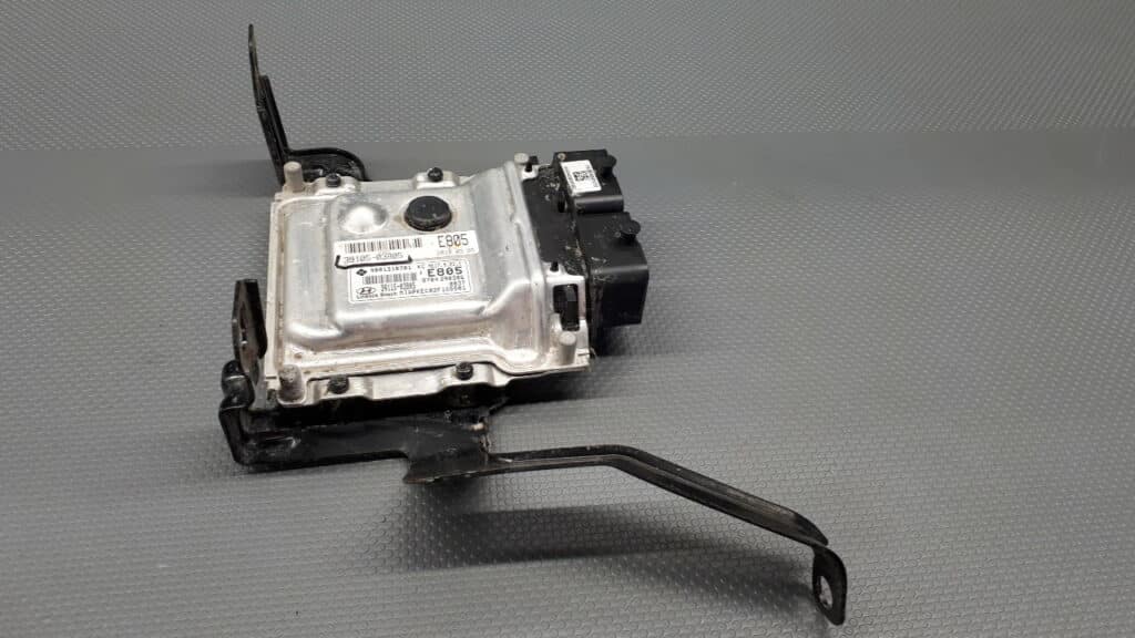 39105-03805 Sterownik Silnika Hyundai I10 BA I20 IX20 BOSCH