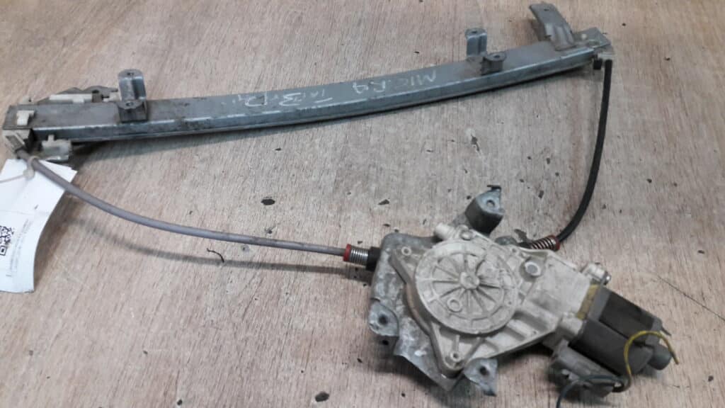 0130822202 Mechanizm szyby lewy przod Micra K12