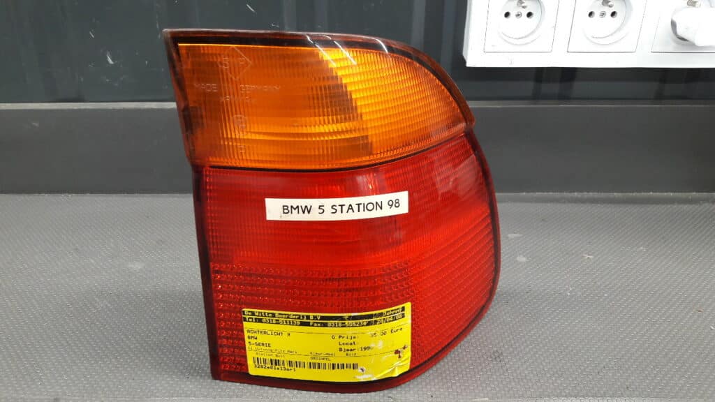 393326 Lampa prawy tył BMW E39 Kombi