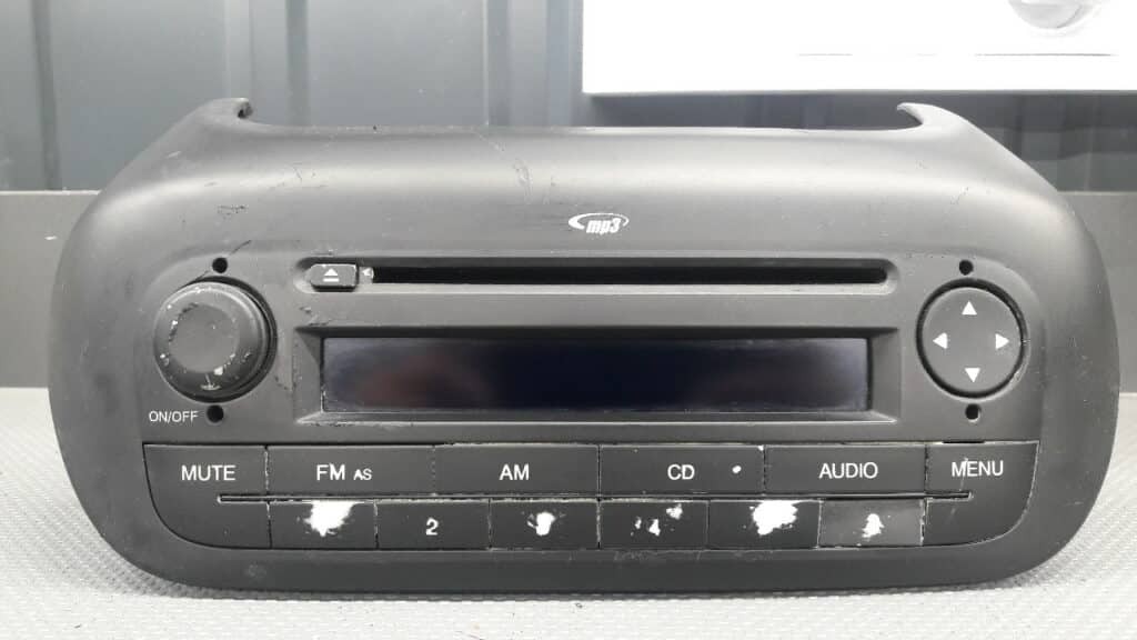 7355361100 Radio  mp3 Fiat  Fiorino