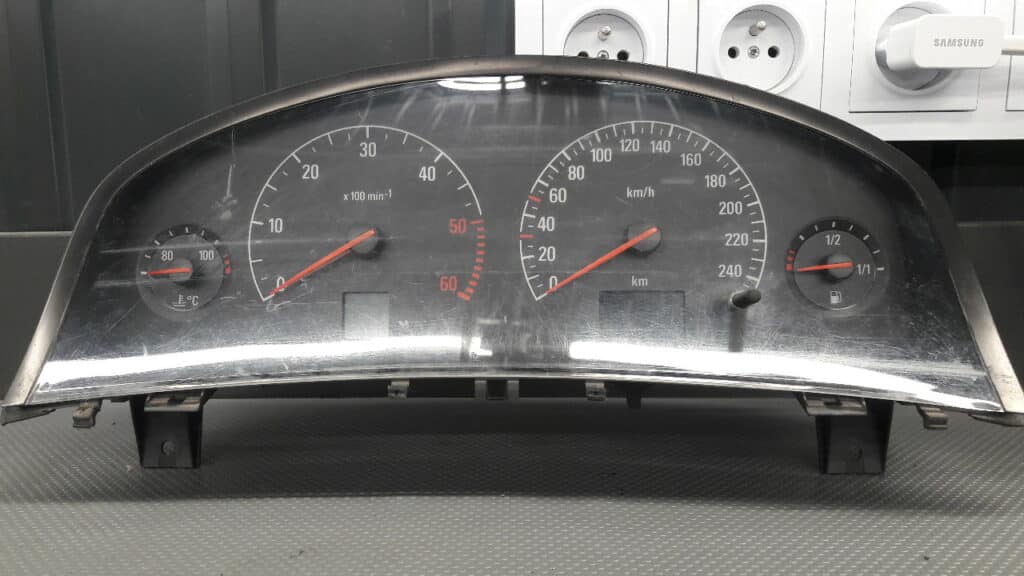 13140890RK Licznik Opel Vectra C 2,0 DTI