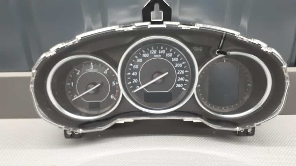 1DGHT7E licznik Mazda 6 2.2D 14r