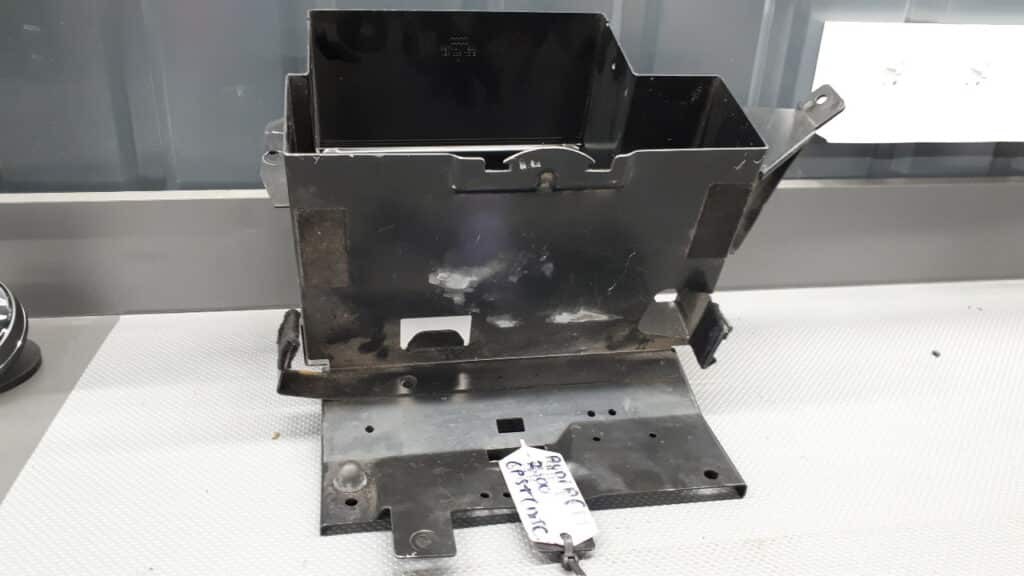 4B9035115E stelaz zmieniacza CD Navi Audi A6 C6