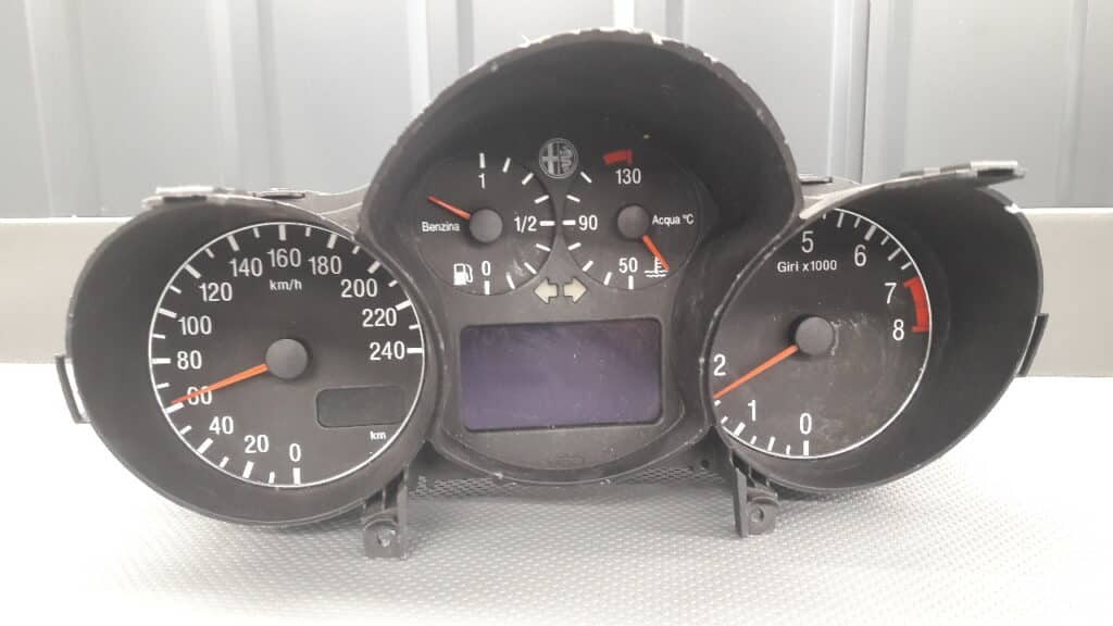 735290179 Licznik zegar Alfa Romeo 147 1.6 02r