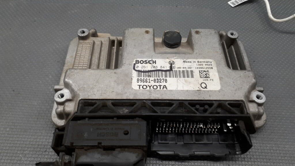 0261208841 Sterownik silnika Toyota Yaris II 1.0