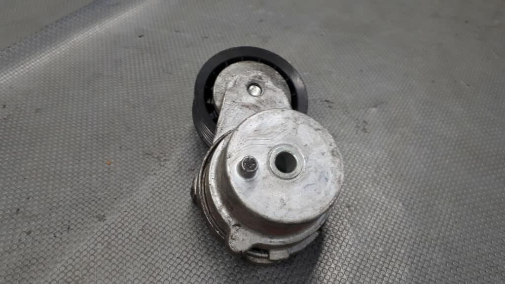 25182787 rolka napinacza paska Chevrolet Orlando Cruze 2.0
